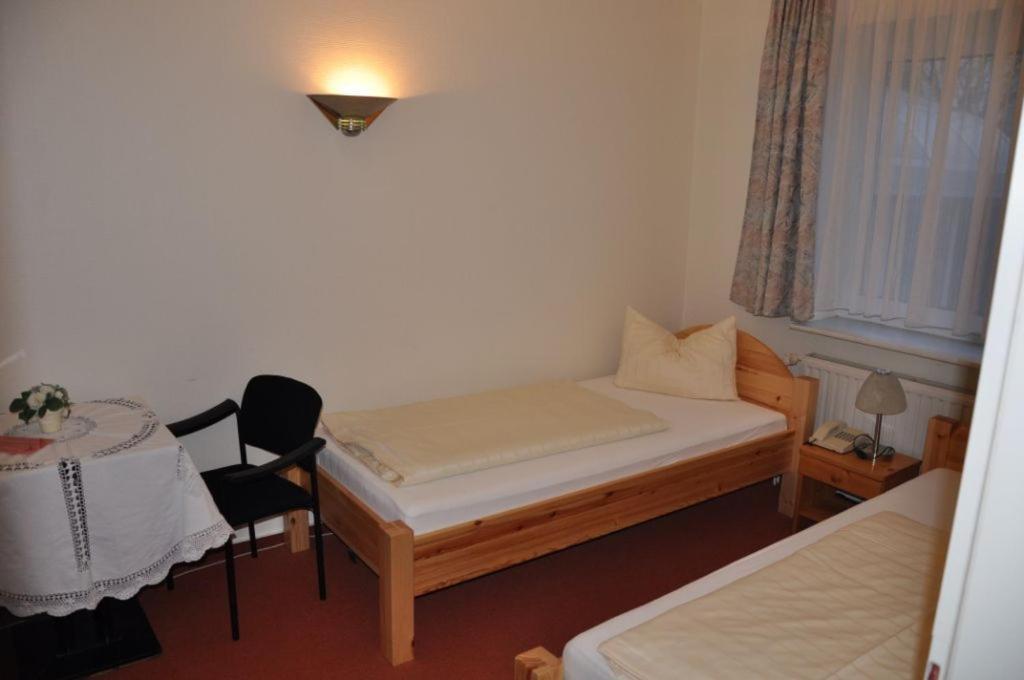 Hotel-Café Kampe Norderstedt Kamer foto